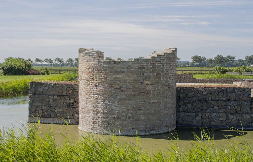 Heropbouwde delen van het kasteel 't Huys te Nuwendore