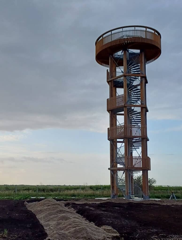 Uitkijktoren De Hoep in aanbouw