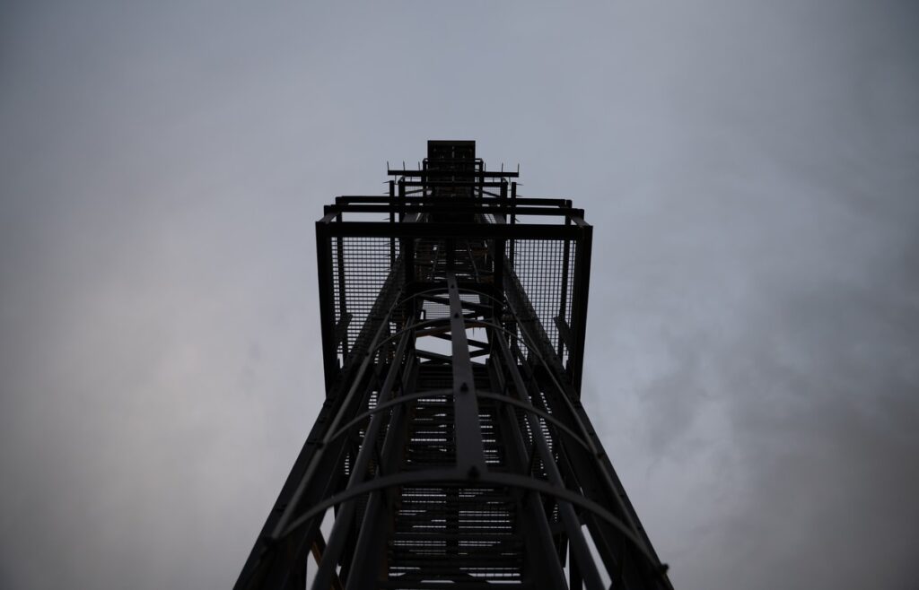 Onderaanzicht brandtoren Rozendaalse Veld
